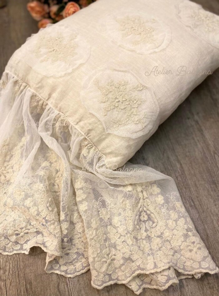 Cuscino budoire lino Bianco Vintage Opificio dei Sogni made in Italy Atelier Bologna